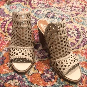 Cute heeled open toed shoes!